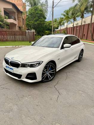 BMW 330e 2.0 16V TURBO HÍBRIDO M SPORT AUTOMÁTICO BMW 330e 2.0 16V TURBO HÍBRIDO M SPORT AUTOMÁTICO